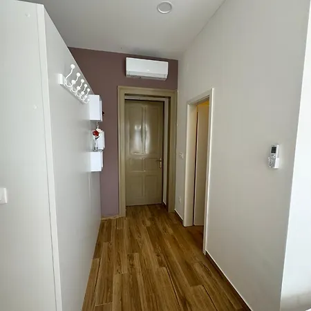 לינה וארוחת בוקר Lovorka By Eva 3*