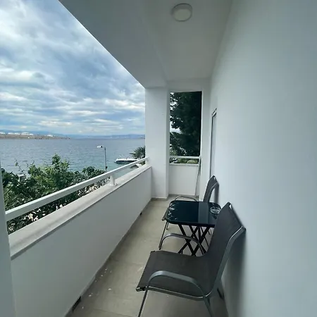 Lovorka By Eva לינה וארוחת בוקר