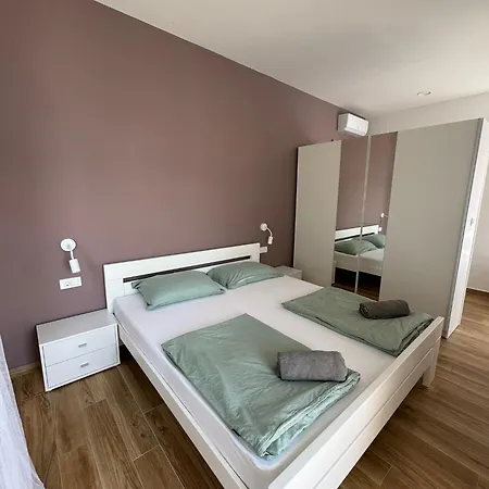 Lovorka By Eva Bed & Breakfast 3*