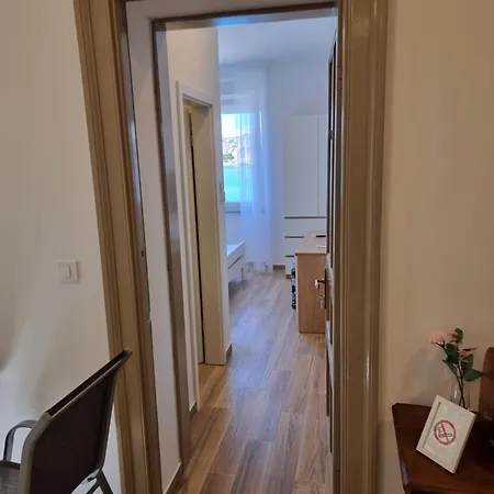 فندق مبيت وإفطار Lovorka By Eva Omišalj