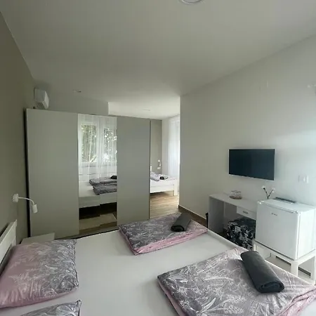 Lovorka By Eva 3* 오미살즈