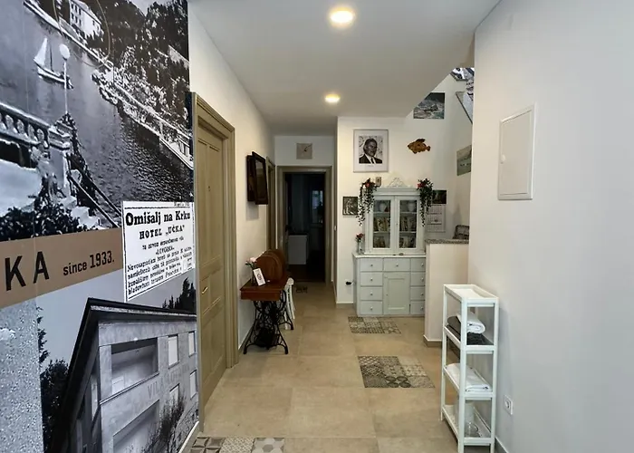 Lovorka By Eva 오미살즈